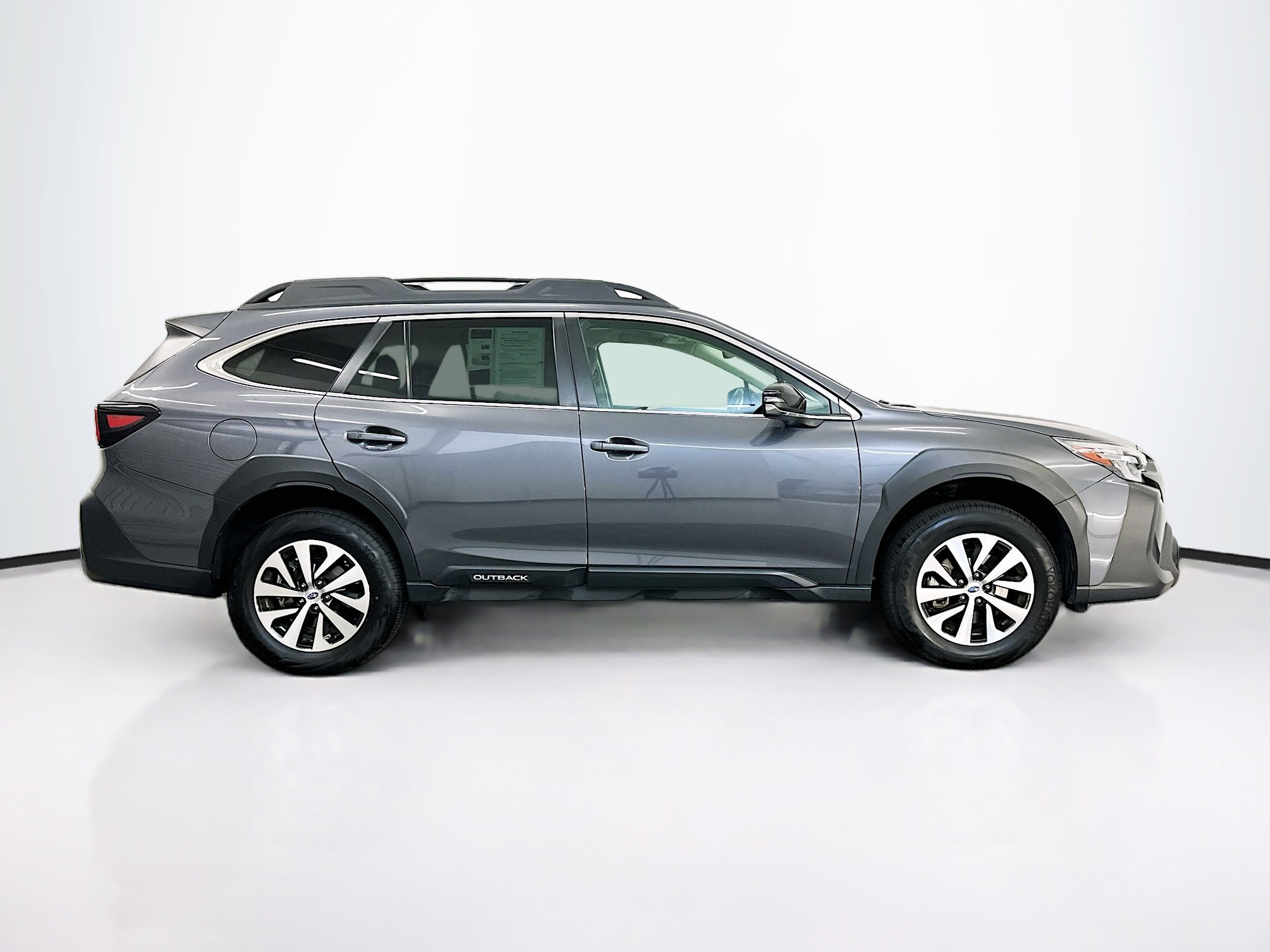 Used 2025 Subaru Outback Premium image 10