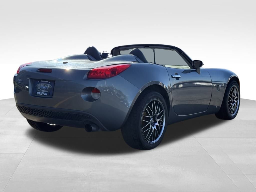 Used 2007 Pontiac Solstice Convertible w/ Premium Package image 9