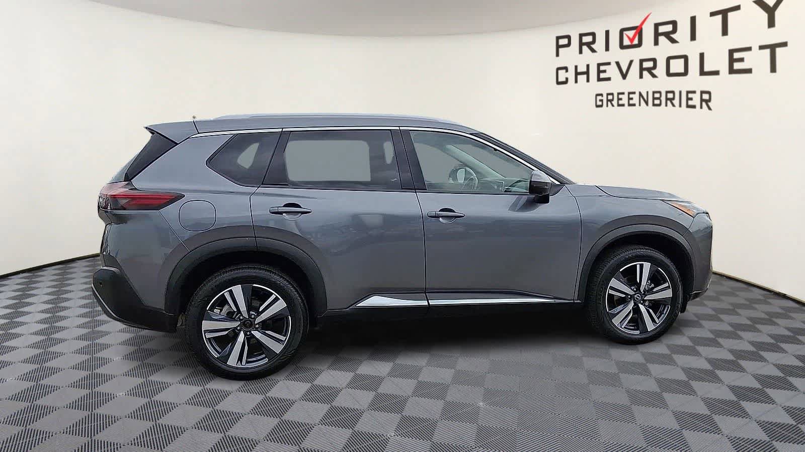 Used 2023 Nissan Rogue SL AWD/4WD image 9