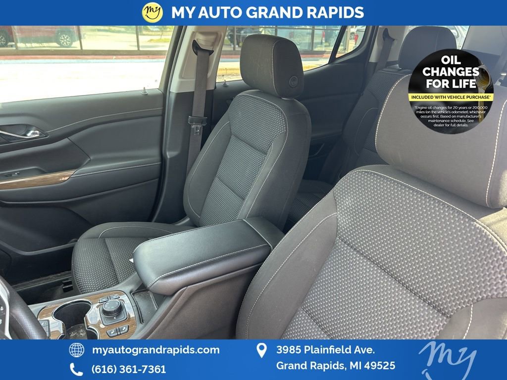 Used 2023 GMC Acadia SLE w/ Driver Convenience Package image 10