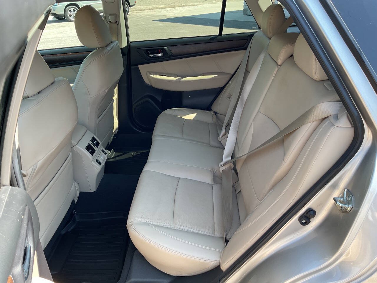 Used 2018 Subaru Outback 2.5i Limited AWD/4WD image 31