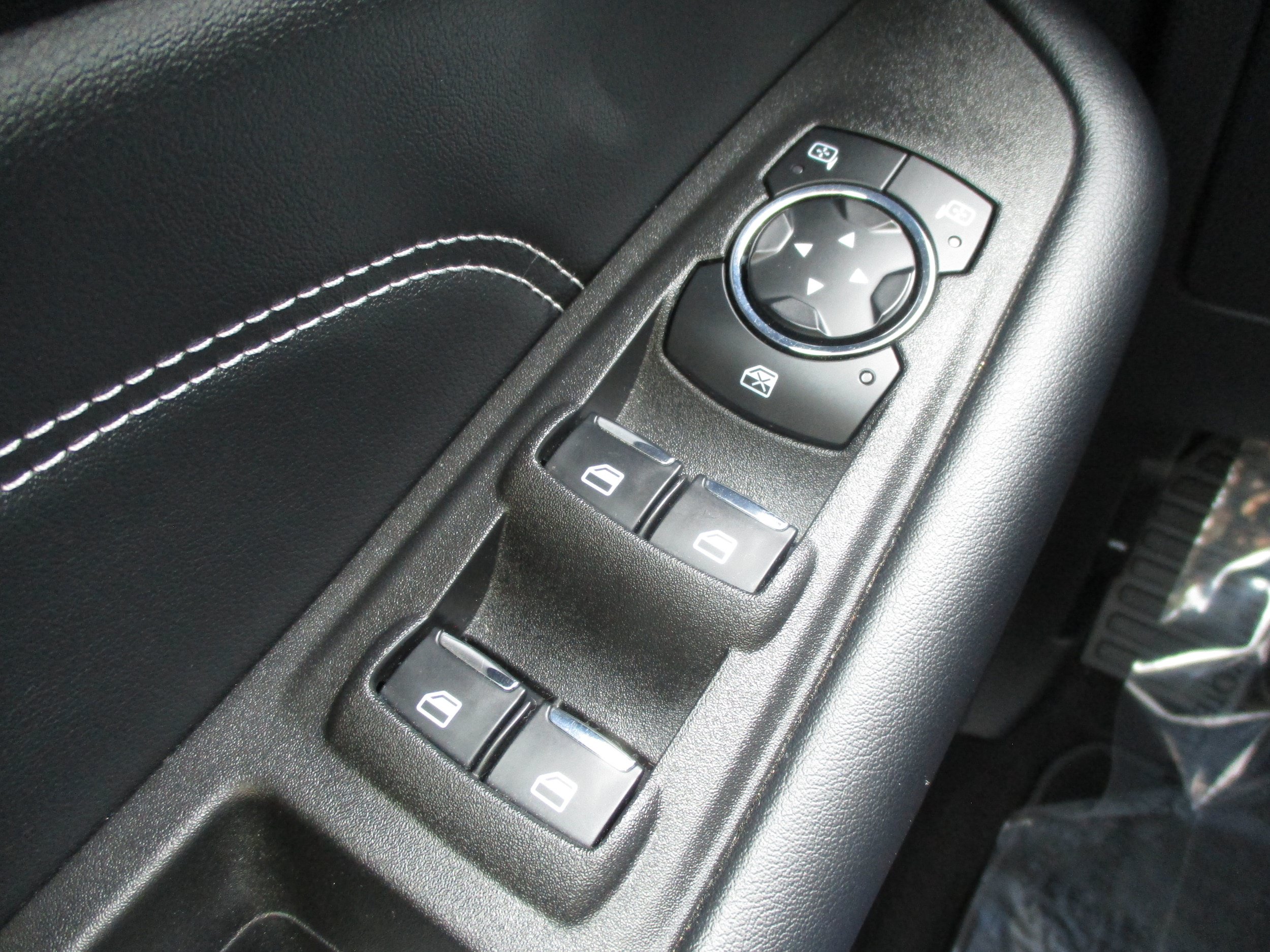 Used 2024 Ford Edge Titanium AWD/4WD image 35
