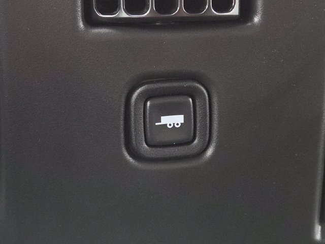 New 2026 GMC Savana 3500 w/ Driver Convenience Package RWD image 4