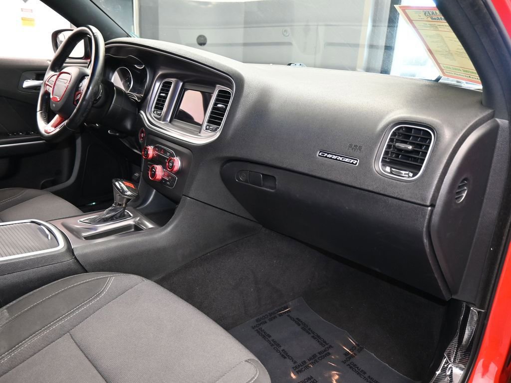 Used 2019 Dodge Charger SXT image 43