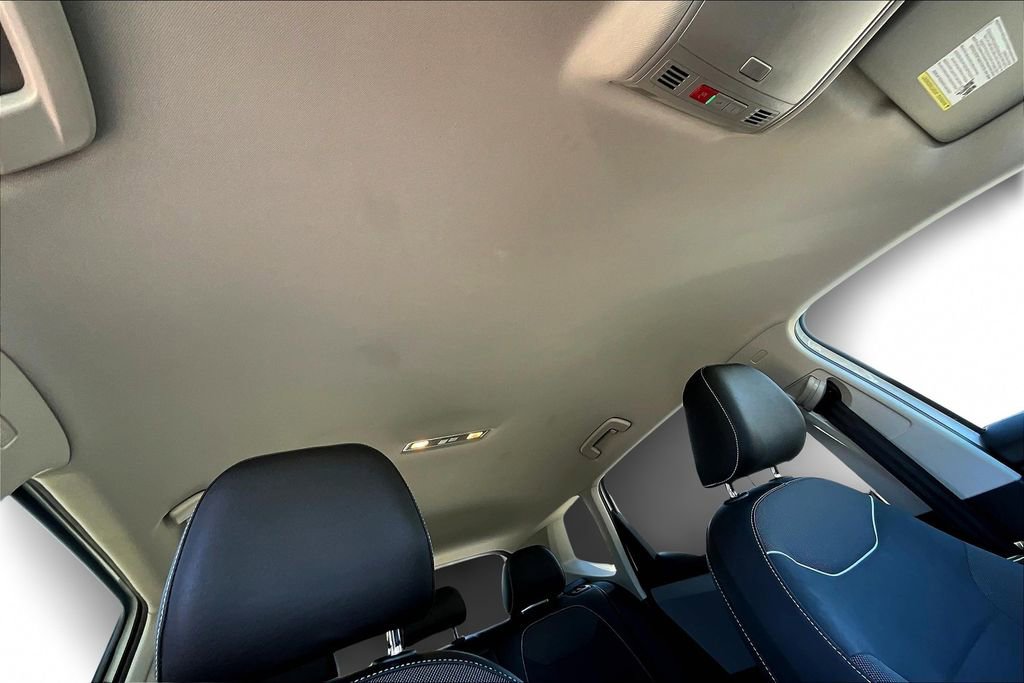 Used 2023 Volkswagen Taos SE image 17