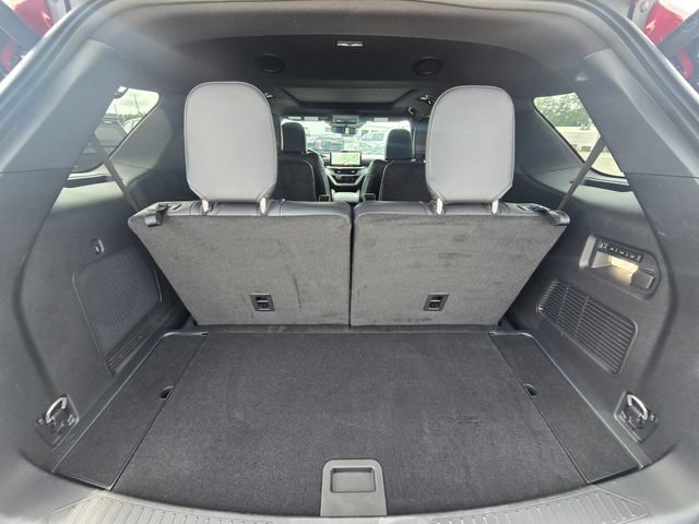 Used 2025 Ford Explorer ST AWD/4WD image 14