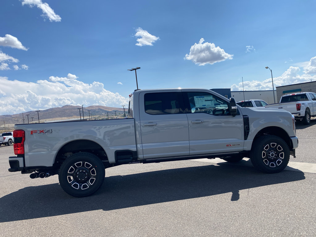 New 2026 Ford F350 4x4 Crew Cab Super Duty image 24
