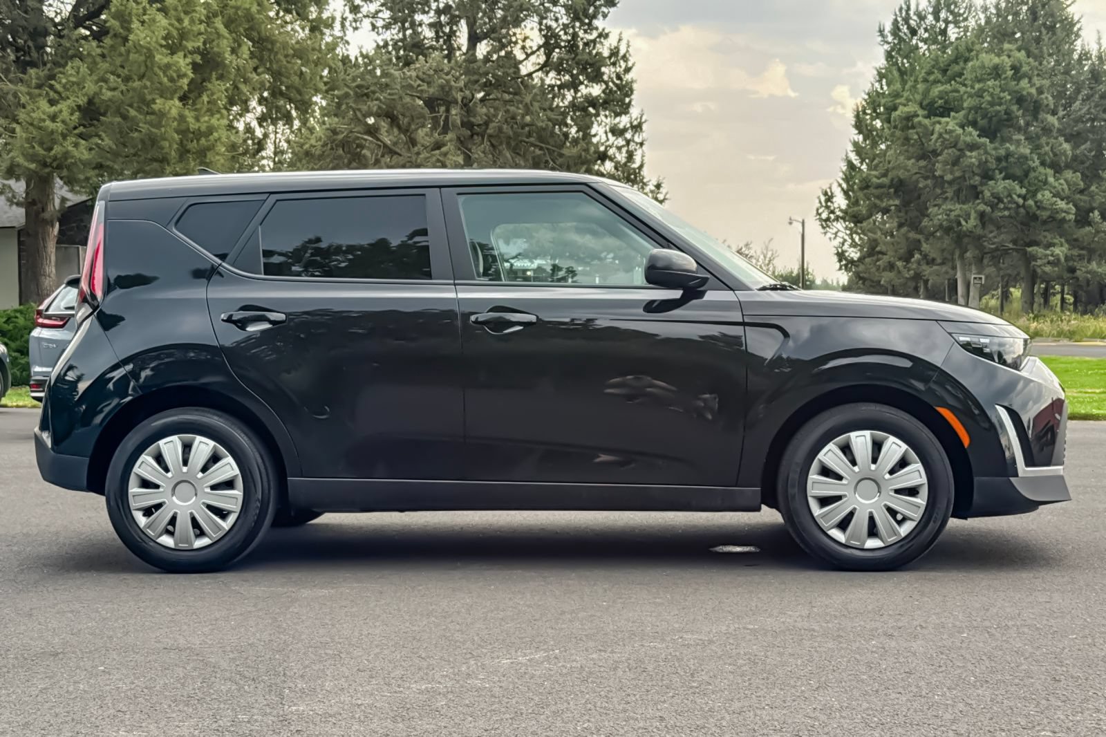 Used 2023 Kia Soul LX FWD video 3