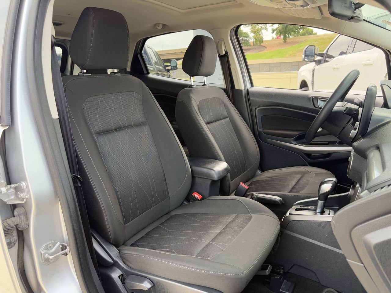 Used 2021 Ford EcoSport SE FWD image 30