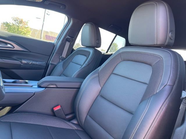 New 2026 Chevrolet Equinox EV LT AWD/4WD image 13