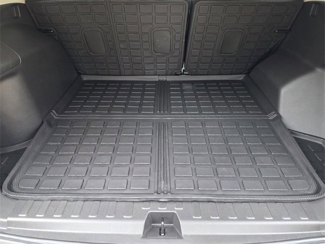 Used 2024 GMC Terrain Denali w/ Denali Premium Package image 25