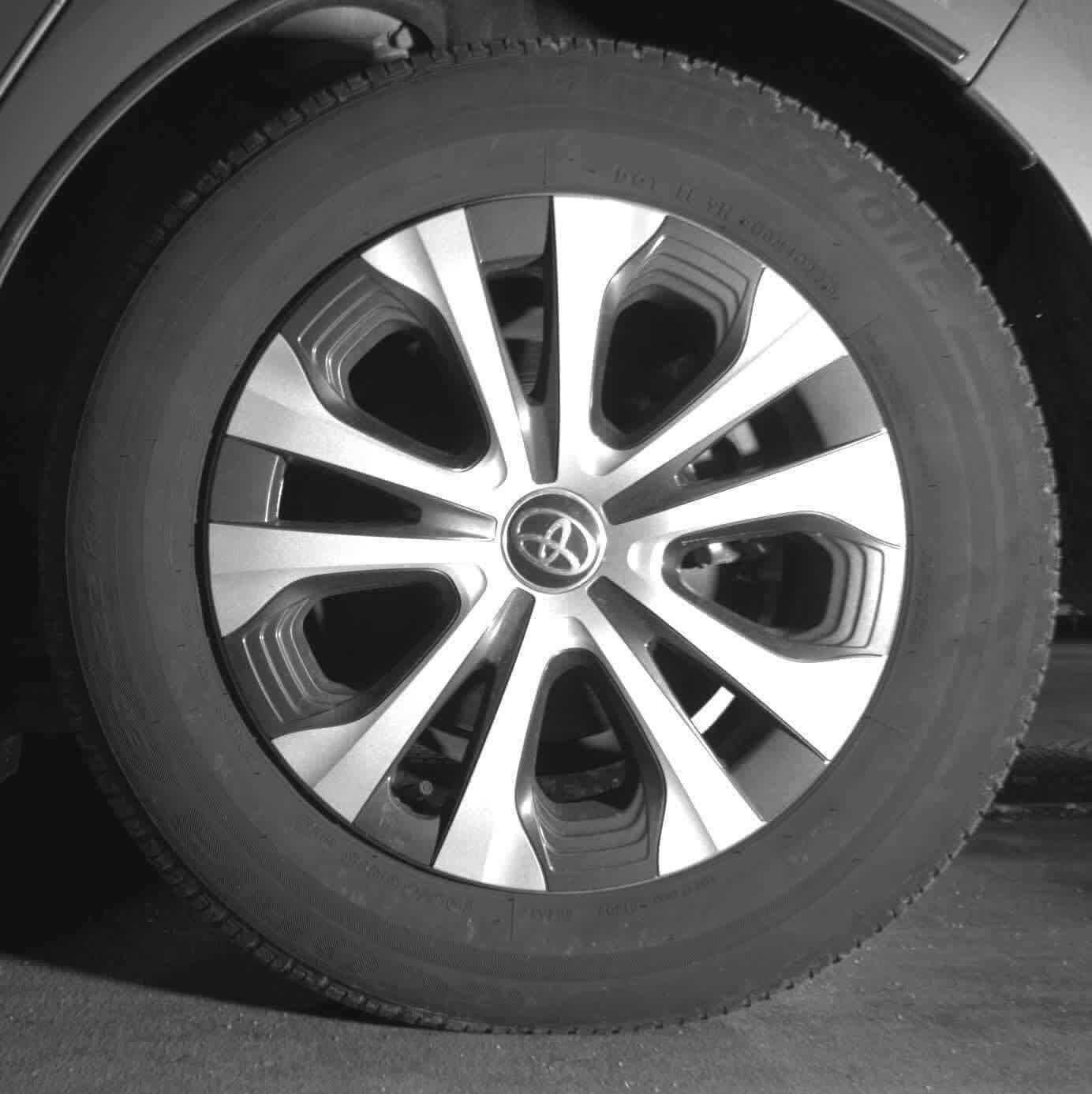 Used 2022 Toyota Prius Prime LE image 11