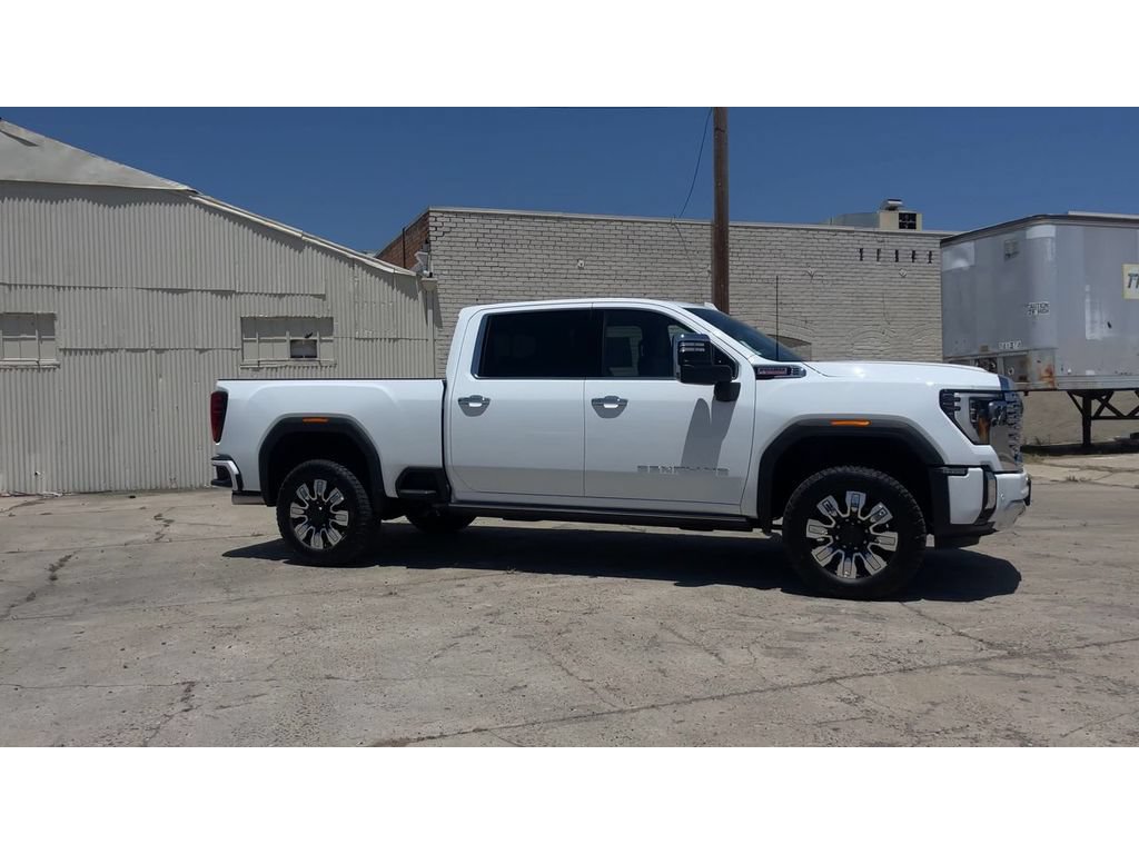 New 2026 GMC Sierra 2500 Denali w/ Denali Reserve Package AWD/4WD image 4