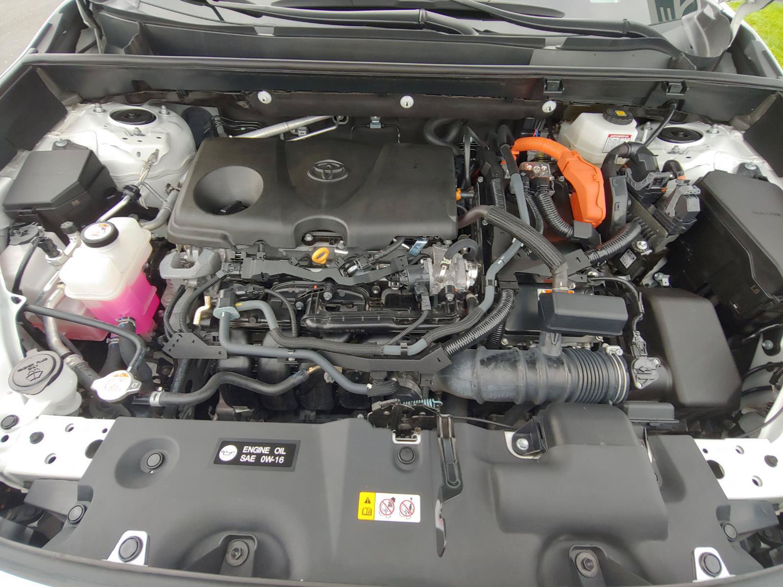Used 2024 Toyota RAV4 XSE AWD/4WD image 3
