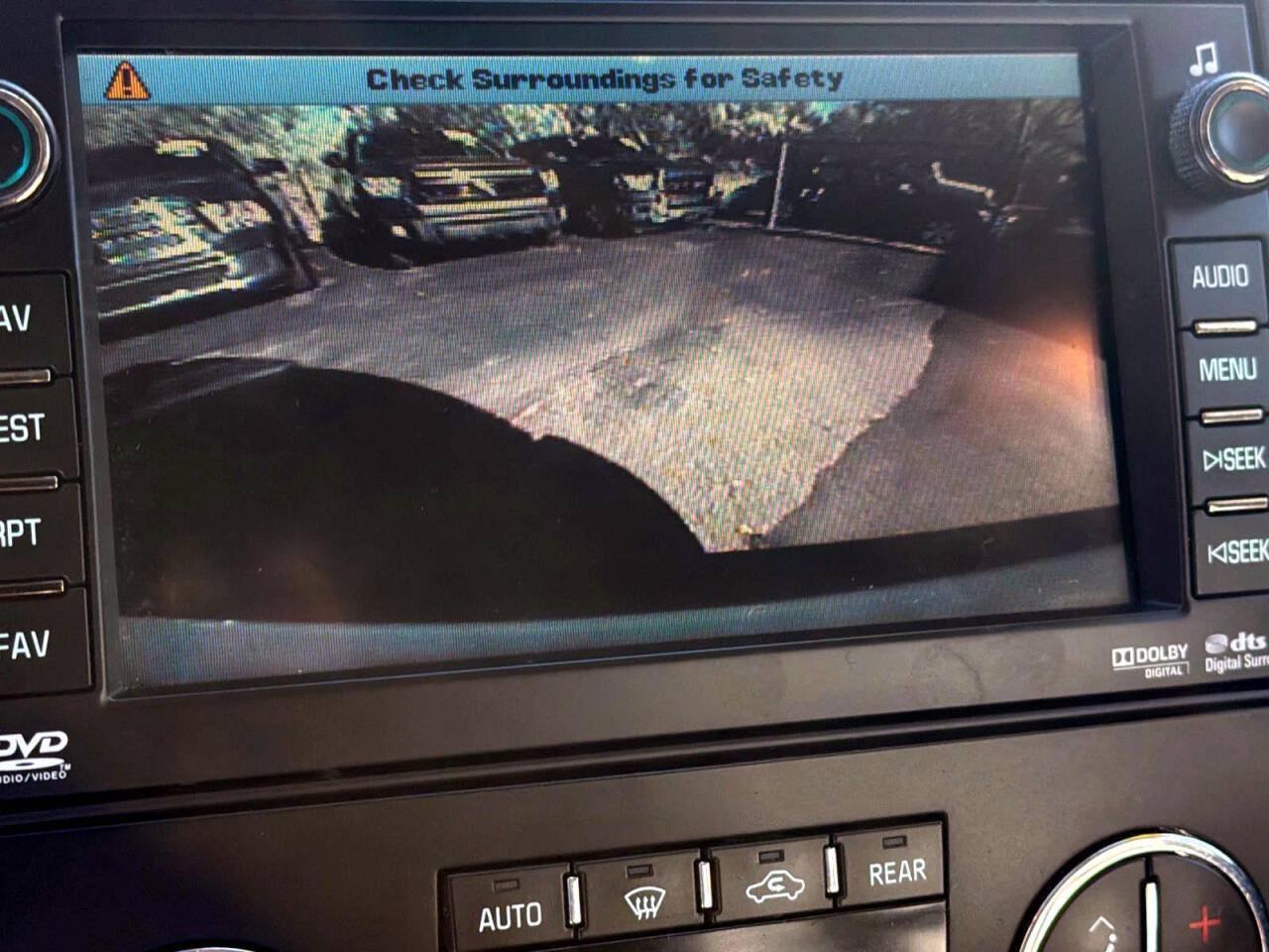 Used 2011 Chevrolet Tahoe LTZ AWD/4WD image 19