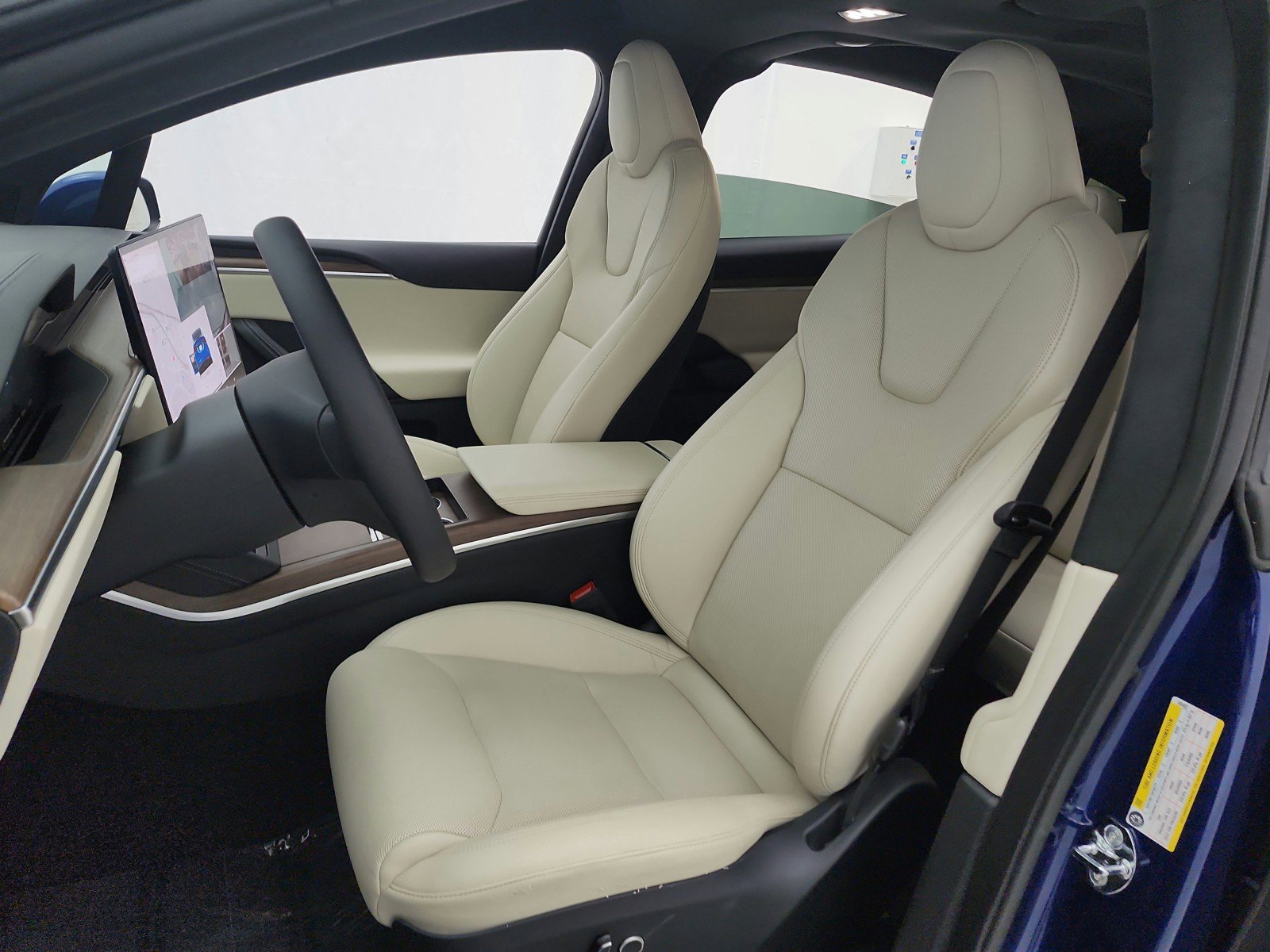 Used 2022 Tesla Model X image 10