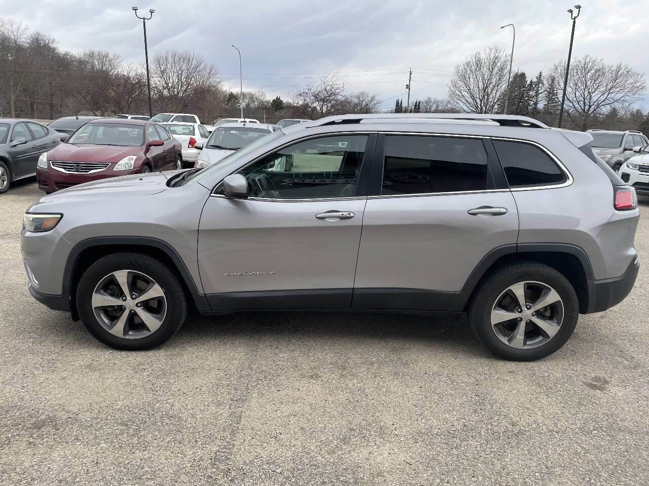 Used 2019 Jeep Cherokee Limited image 5