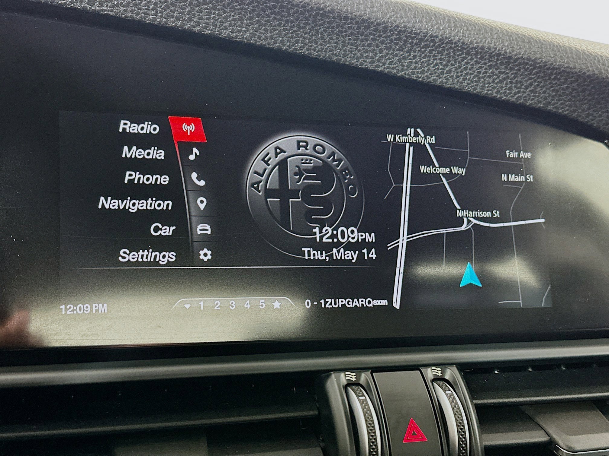 Used 2018 Alfa Romeo Giulia AWD image 15