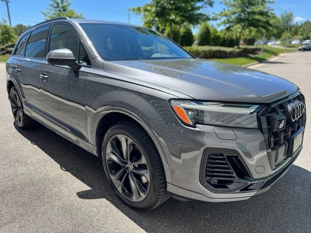 Certified 2025 Audi Q7 3.0T Premium Plus AWD/4WD image 6