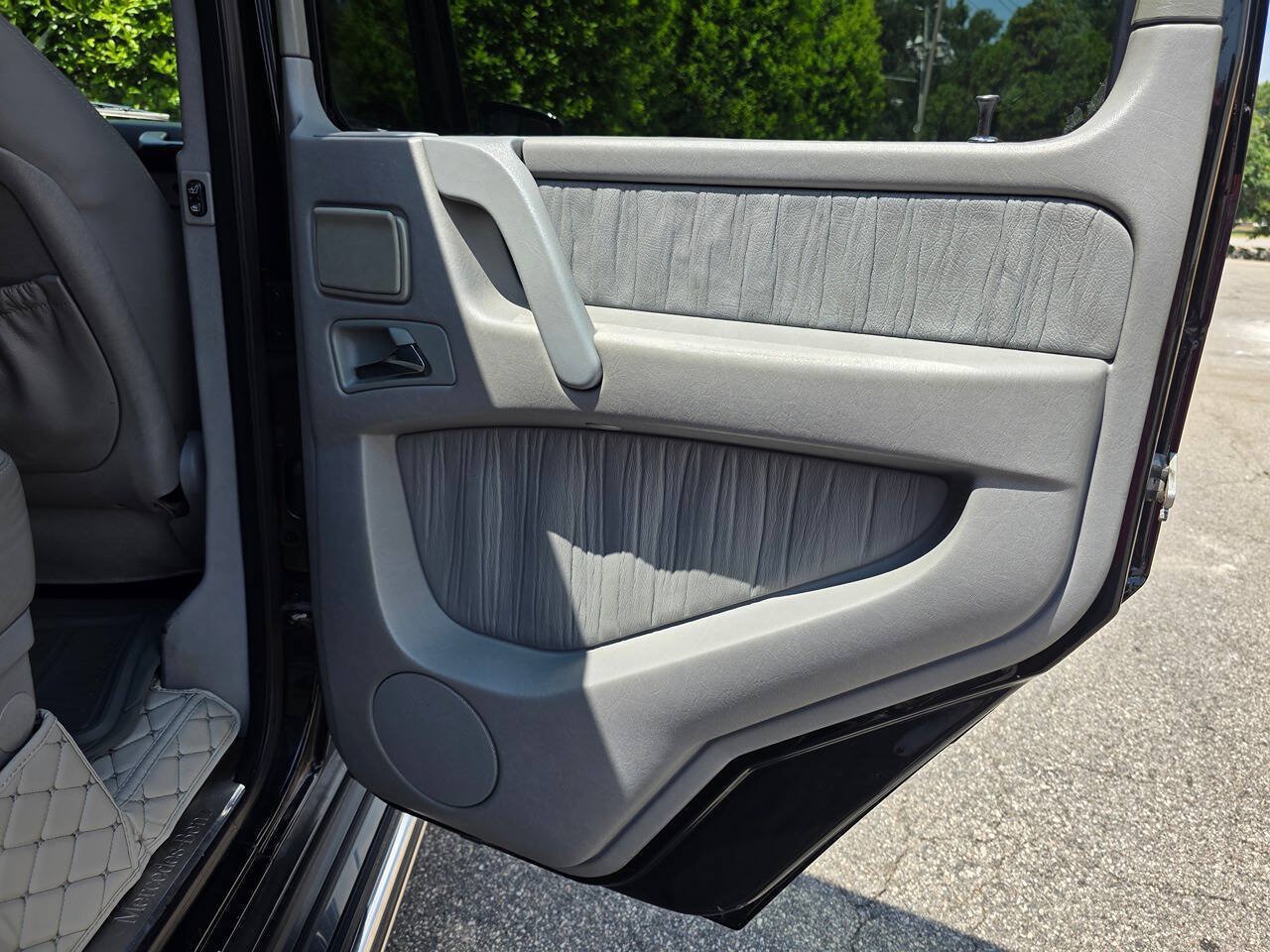 Used 2005 Mercedes-Benz G 500 image 27