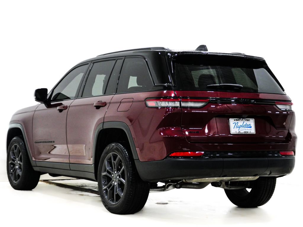 Used 2025 Jeep Grand Cherokee Limited image 9