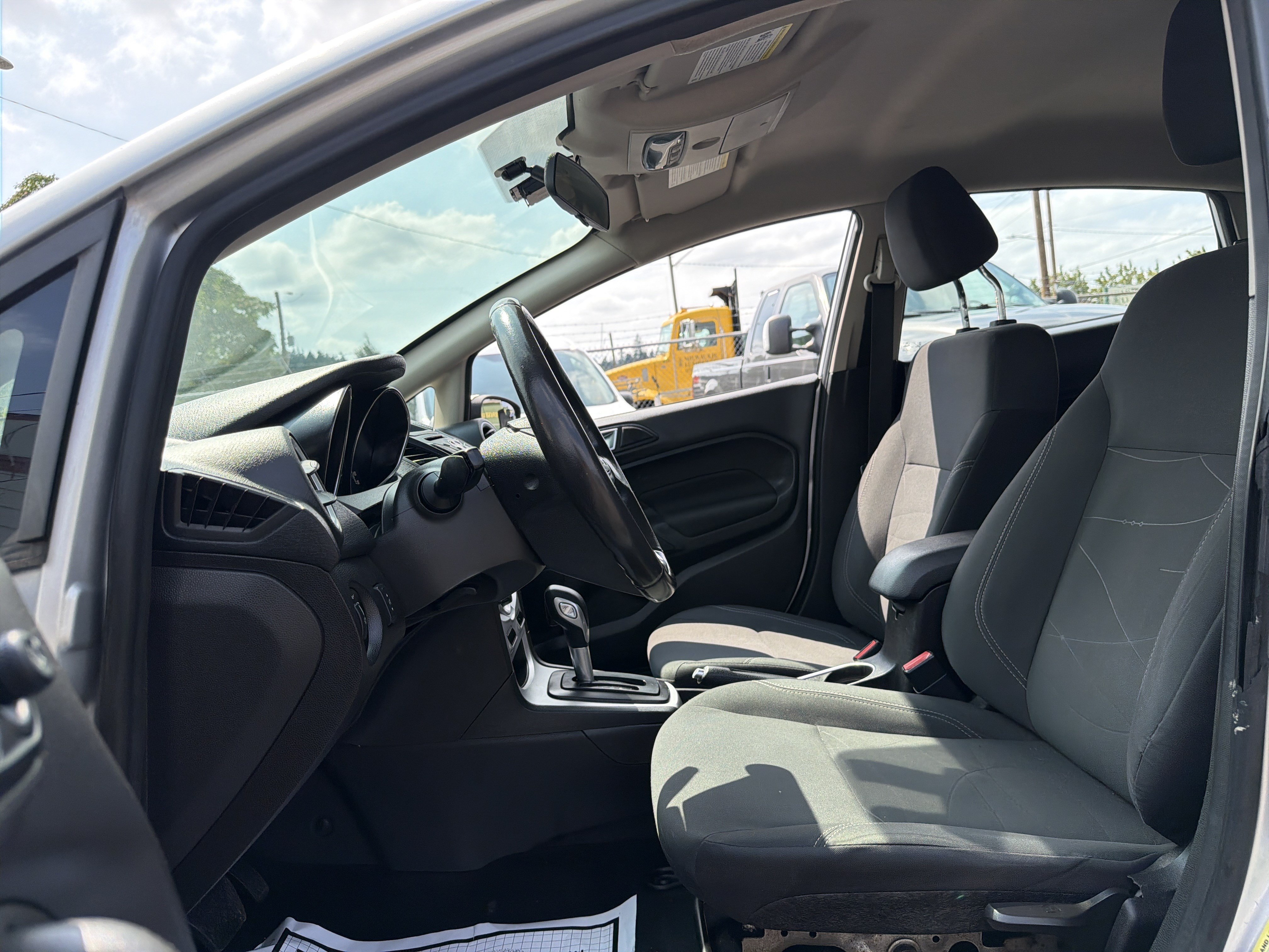 Used 2016 Ford Fiesta SE FWD image 8