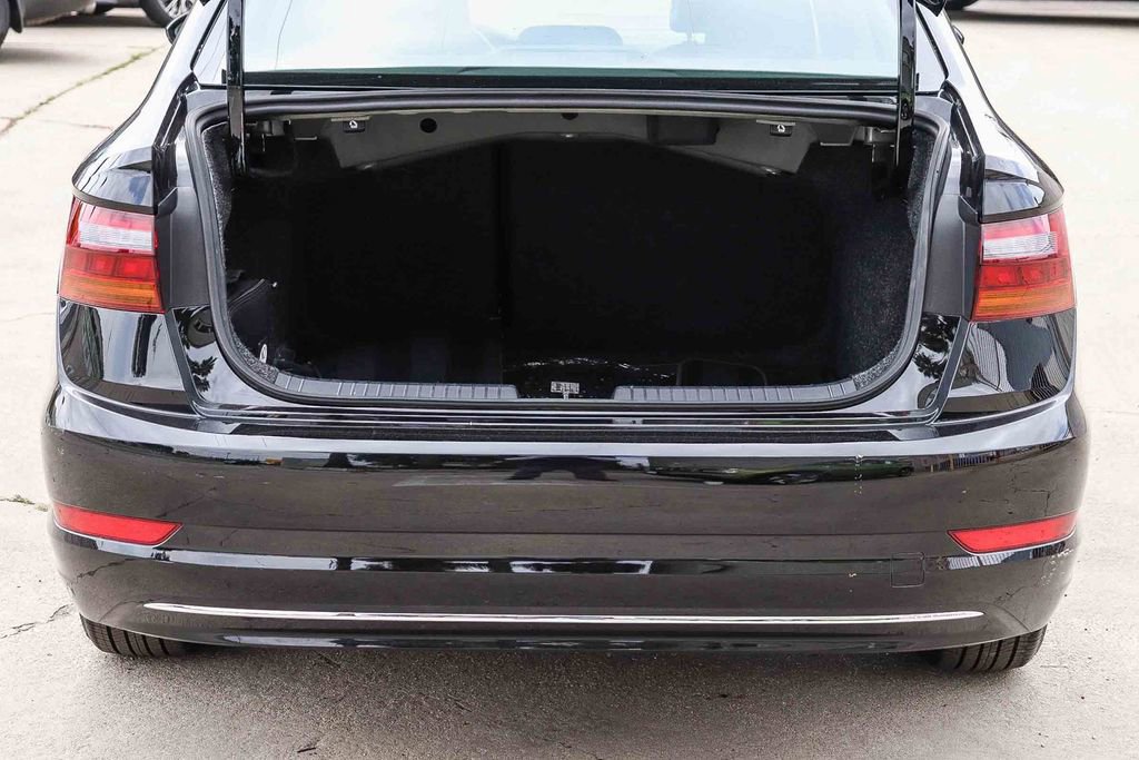 Used 2019 Volkswagen Jetta SE image 29