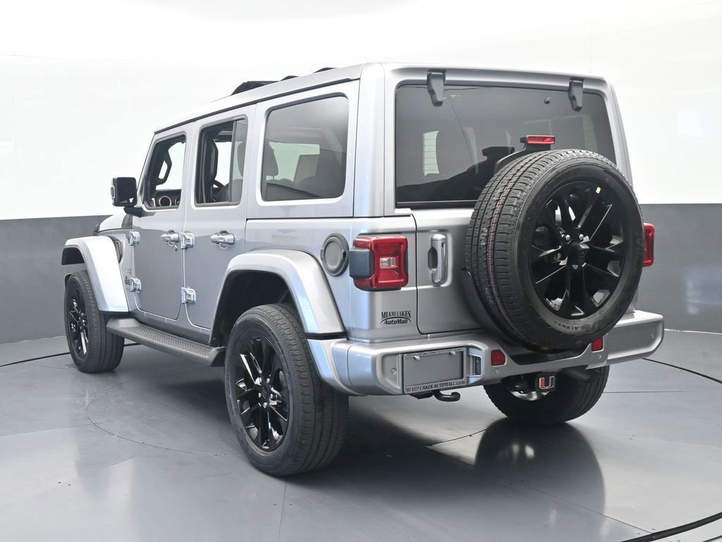 Used 2021 Jeep Wrangler Unlimited Sahara AWD/4WD image 4
