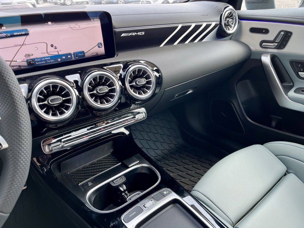 Used 2025 Mercedes-Benz CLA 35 AMG 4MATIC image 28