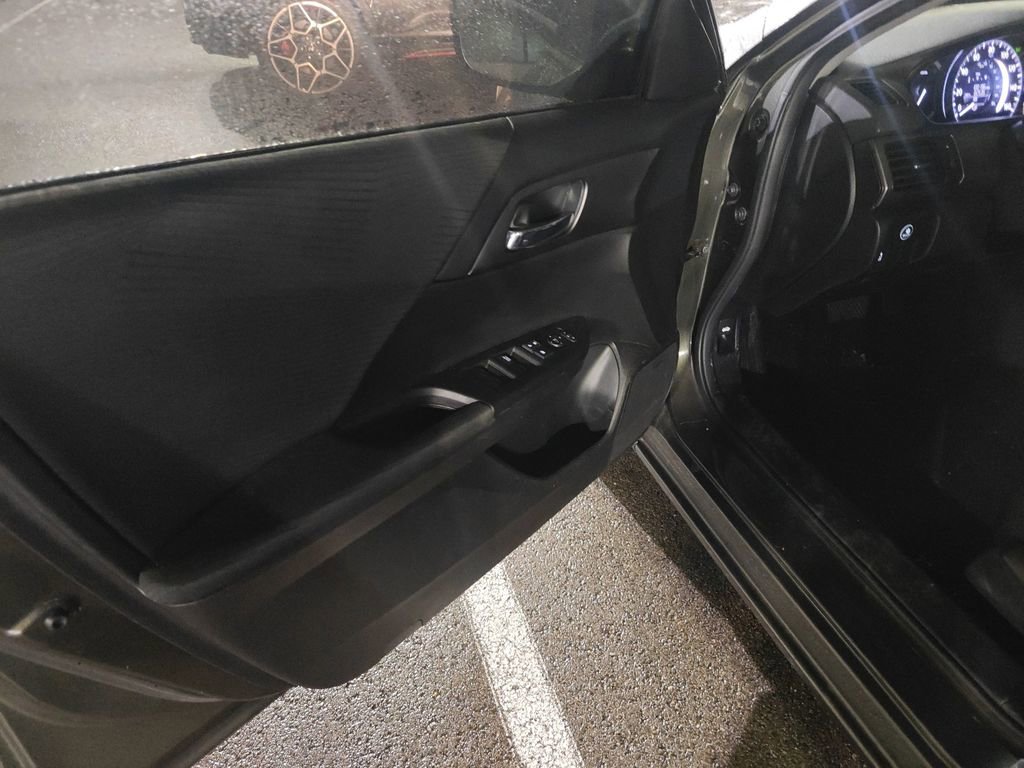 Used 2014 Honda Accord LX image 5