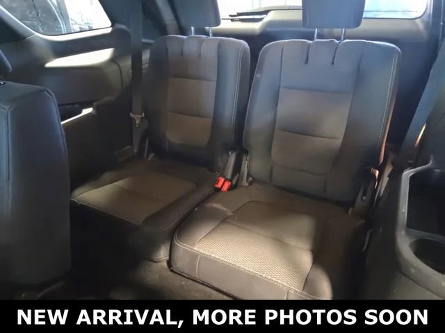 Used 2017 Ford Explorer XLT w/ Equipment Group 201A AWD/4WD image 7