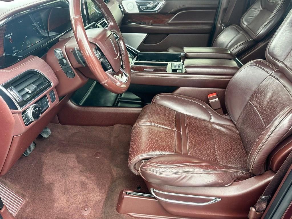 Used 2018 Lincoln Navigator Black Label AWD/4WD image 6