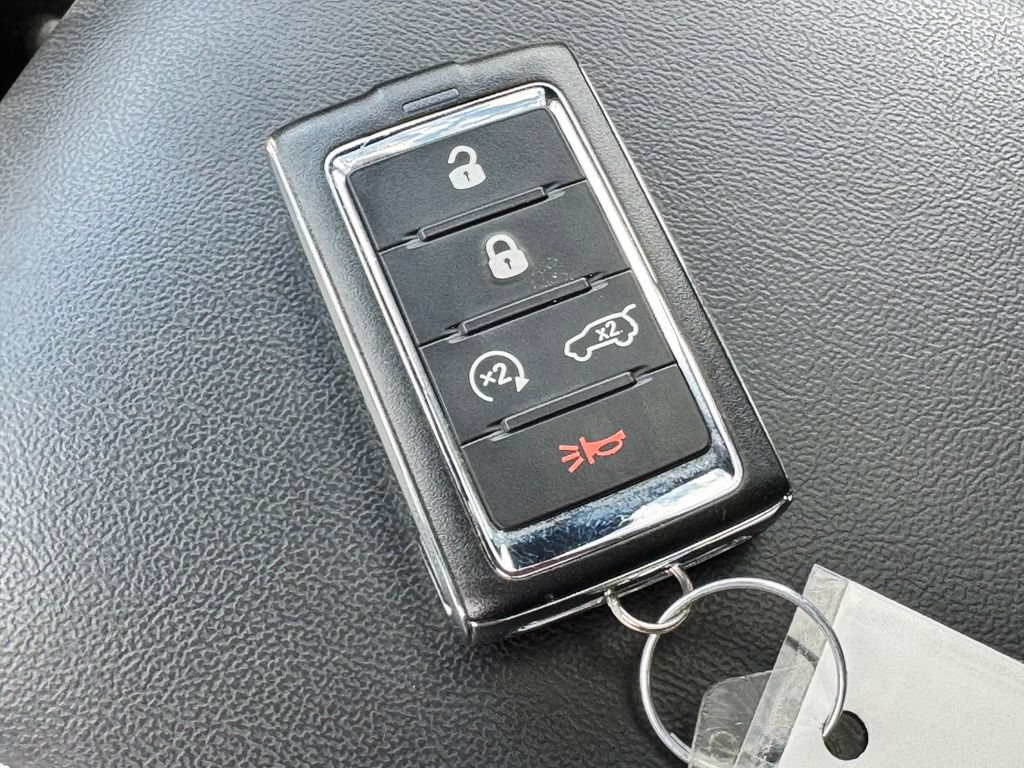 Used 2023 Jeep Grand Cherokee L Laredo AWD/4WD image 35