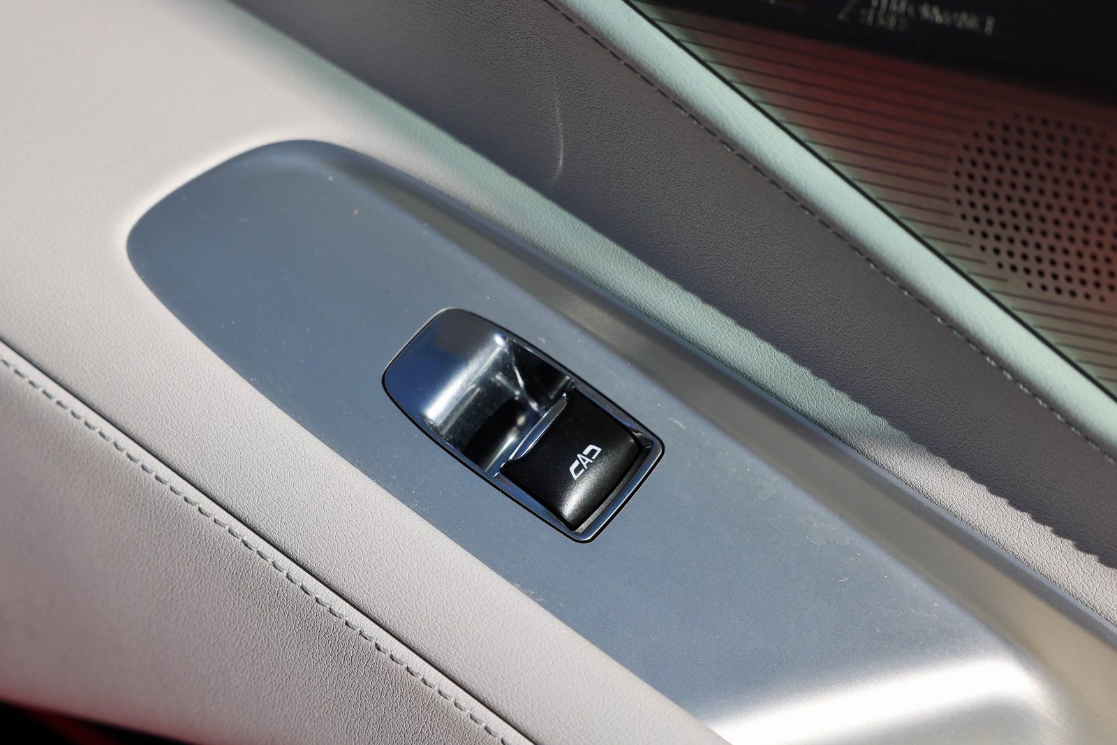 Used 2020 Chevrolet Corvette Stingray Preferred Cpe w/ 2LT Preferred Equipment Group image 13