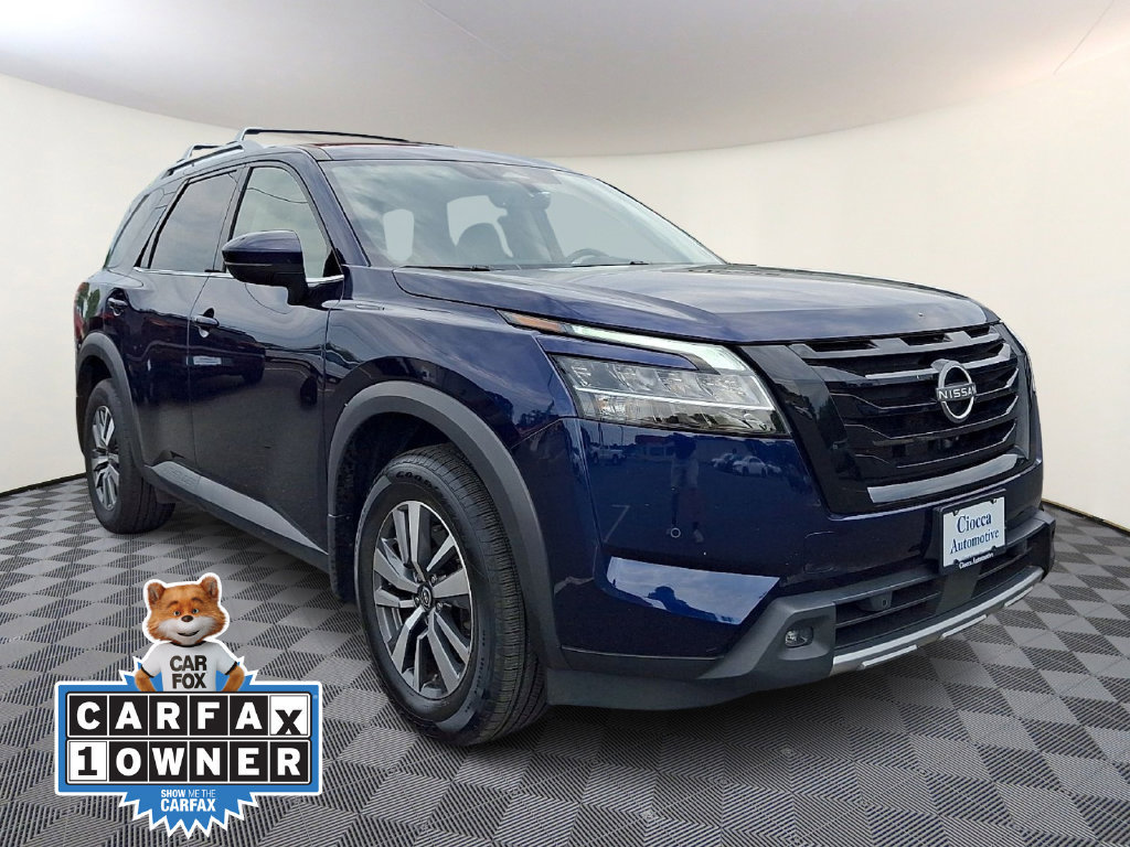 Used 2024 Nissan Pathfinder SL w/ Black Appearance Package