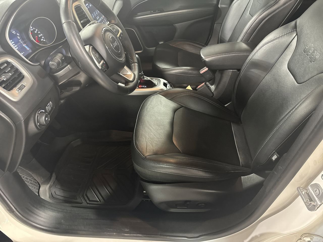 Used 2019 Jeep Compass High Altitude image 17