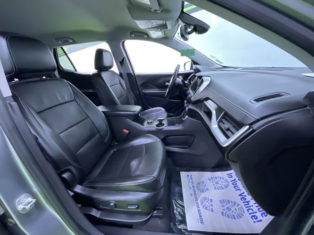 Used 2024 GMC Terrain SLT image 29