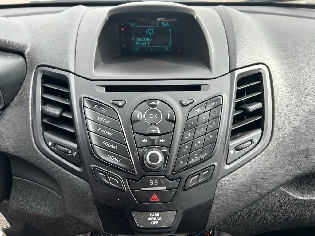 Used 2016 Ford Fiesta SE FWD image 15