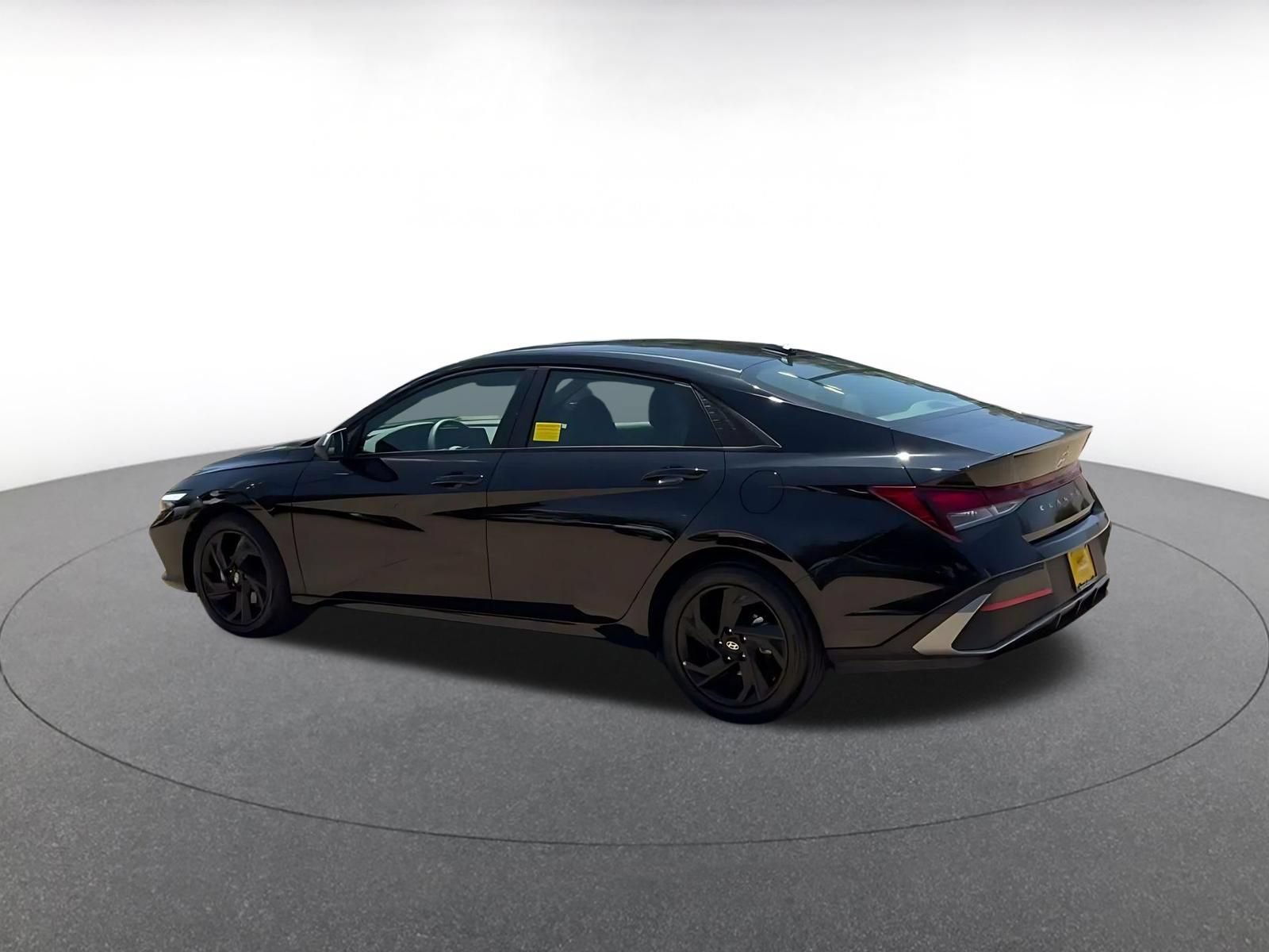 Used 2026 Hyundai Elantra Sport FWD image 9