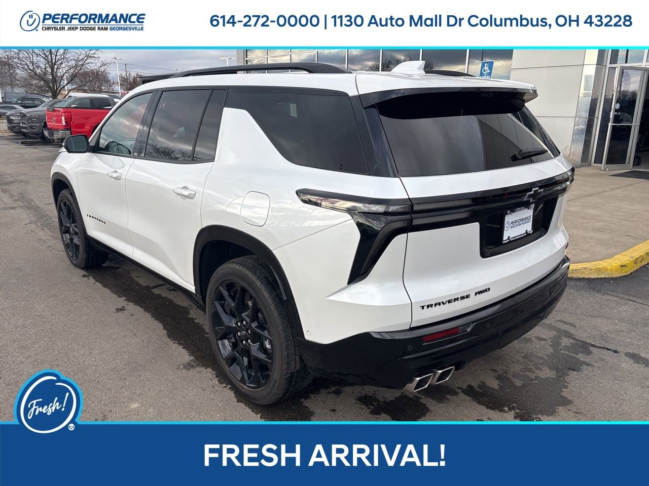 Used 2025 Chevrolet Traverse RS image 6