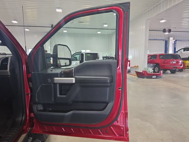Used 2022 Ford F350 Lariat w/ Black Appearance Package AWD/4WD image 30