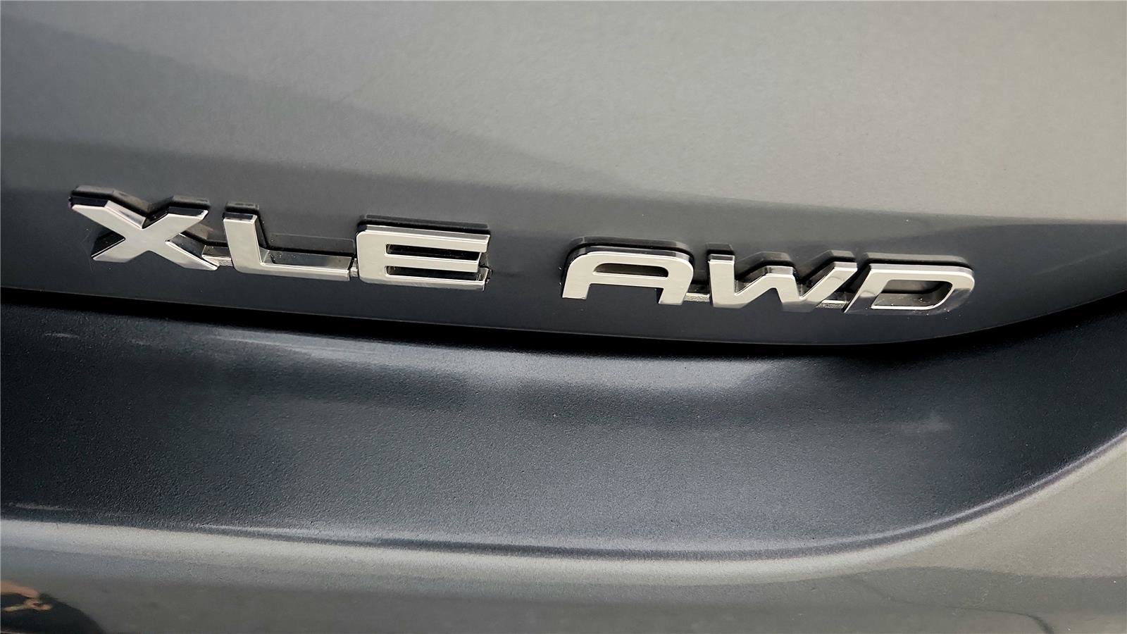 Certified 2021 Toyota Highlander XLE image 48