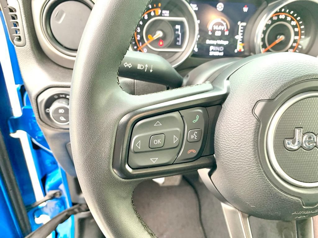 Used 2023 Jeep Gladiator Sport AWD/4WD image 31