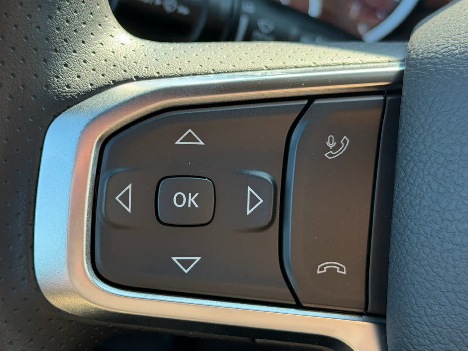 New 2027 RAM 1500 Express AWD/4WD image 13
