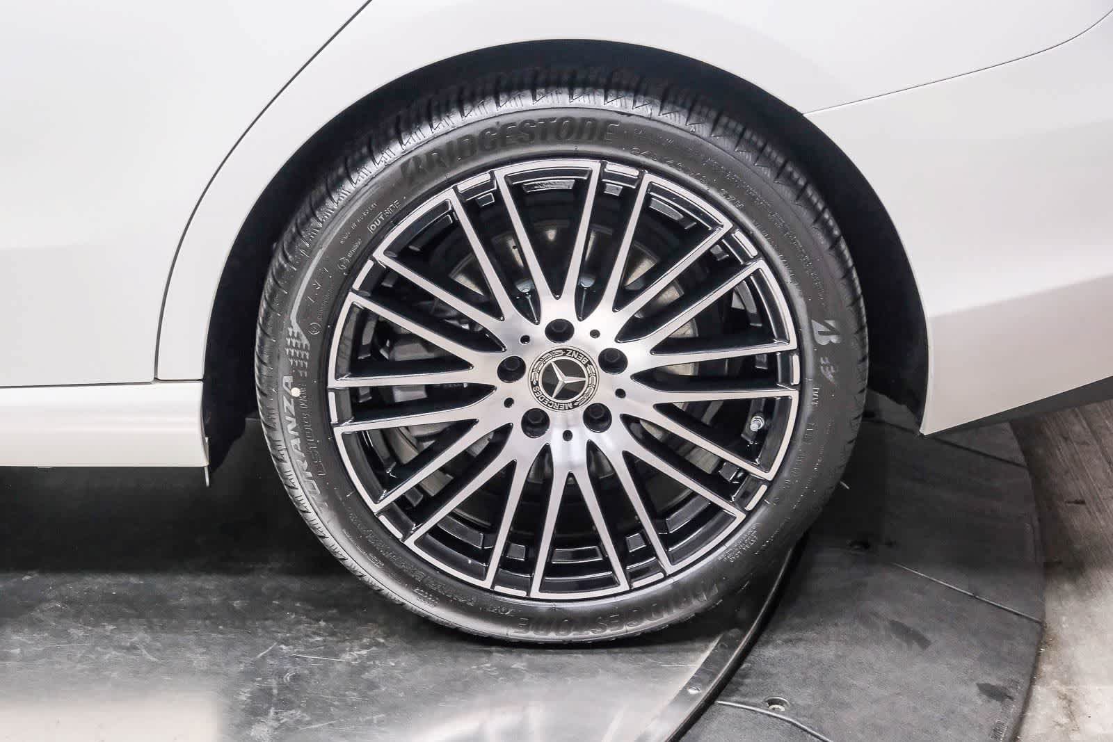Certified 2025 Mercedes-Benz C 300 4MATIC Sedan image 9