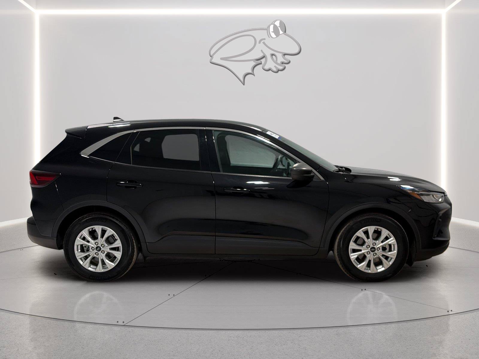 Used 2023 Ford Escape Active w/ Tech Pack #1 FWD image 6
