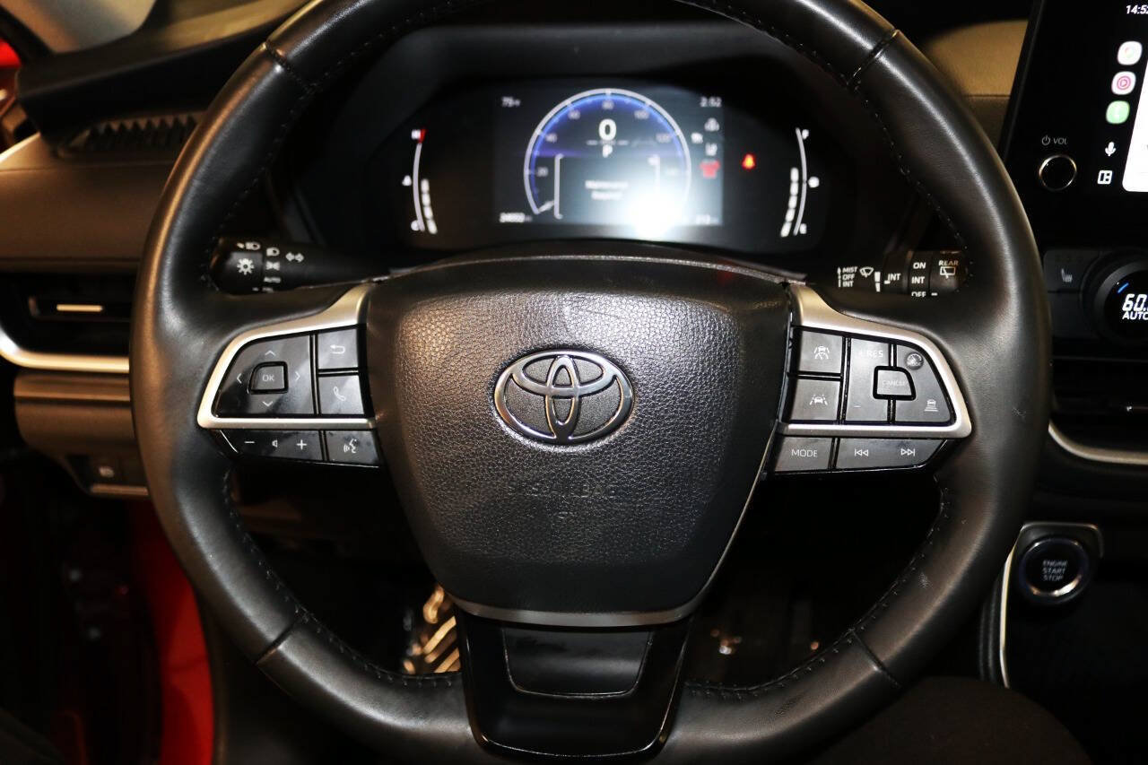 Used 2024 Toyota Grand Highlander AWD image 39