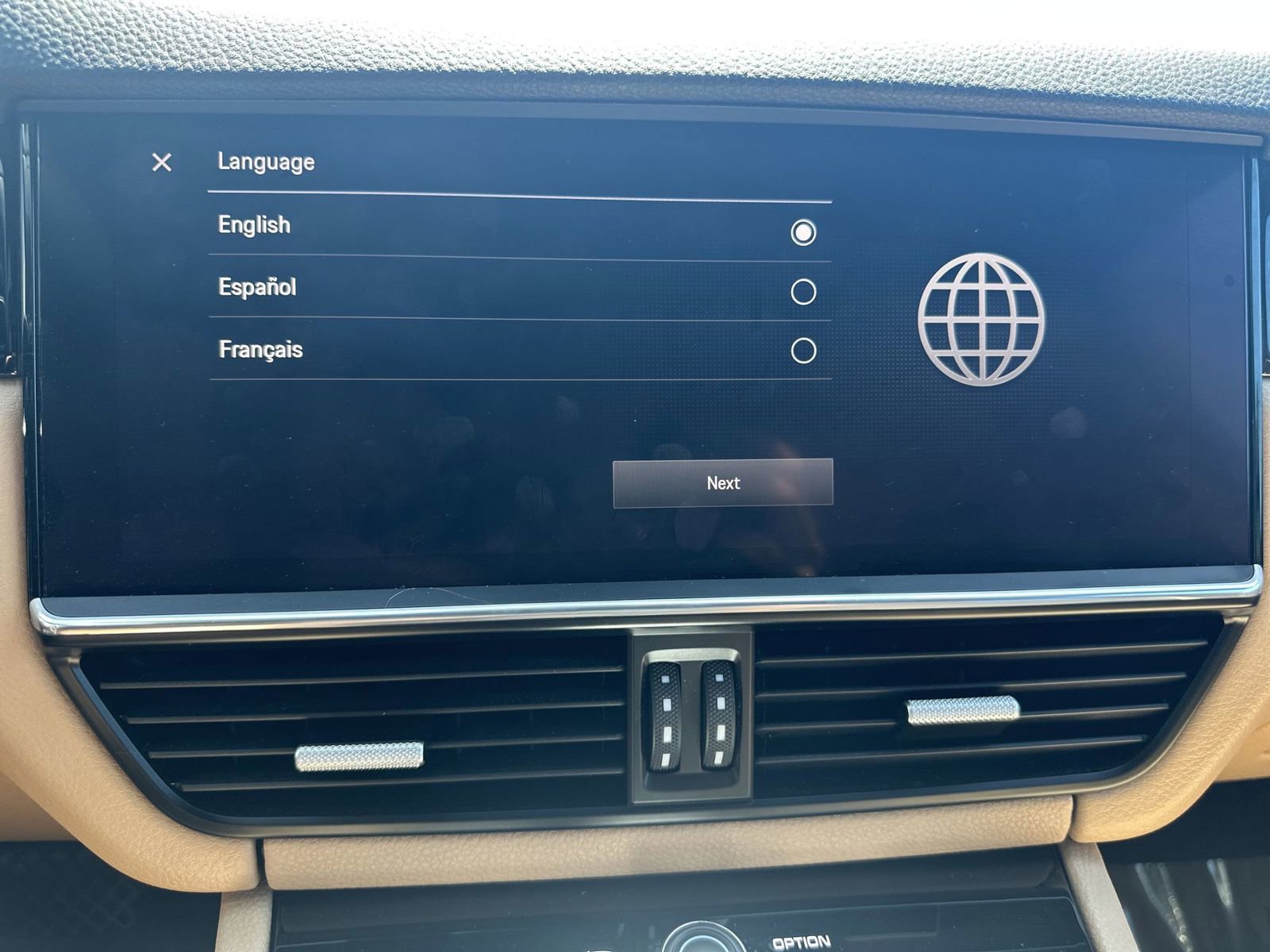 Certified 2022 Porsche Cayenne AWD/4WD image 22