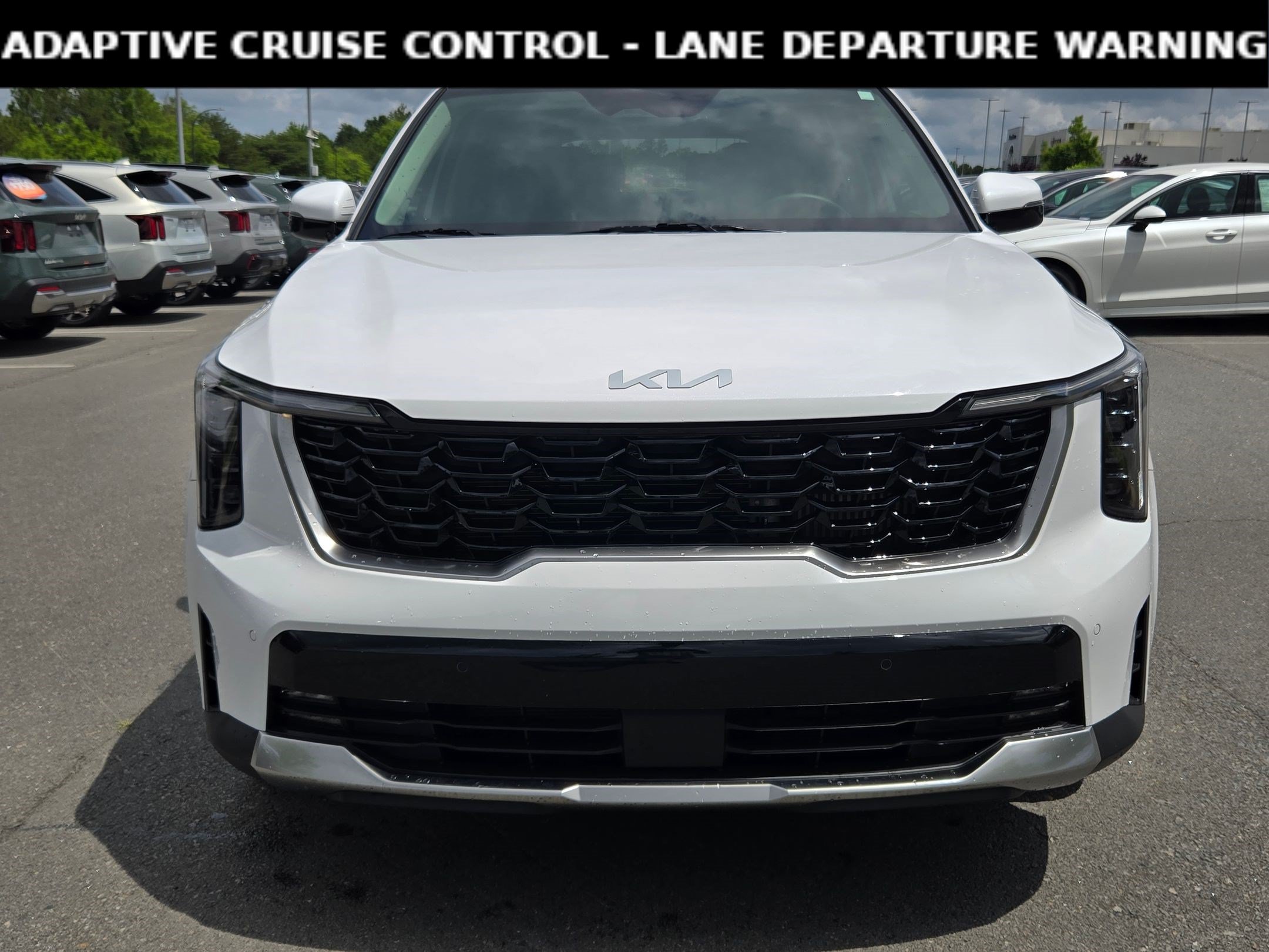 Used 2025 Kia Sorento EX w/ Panoramic Sunroof Package FWD image 2