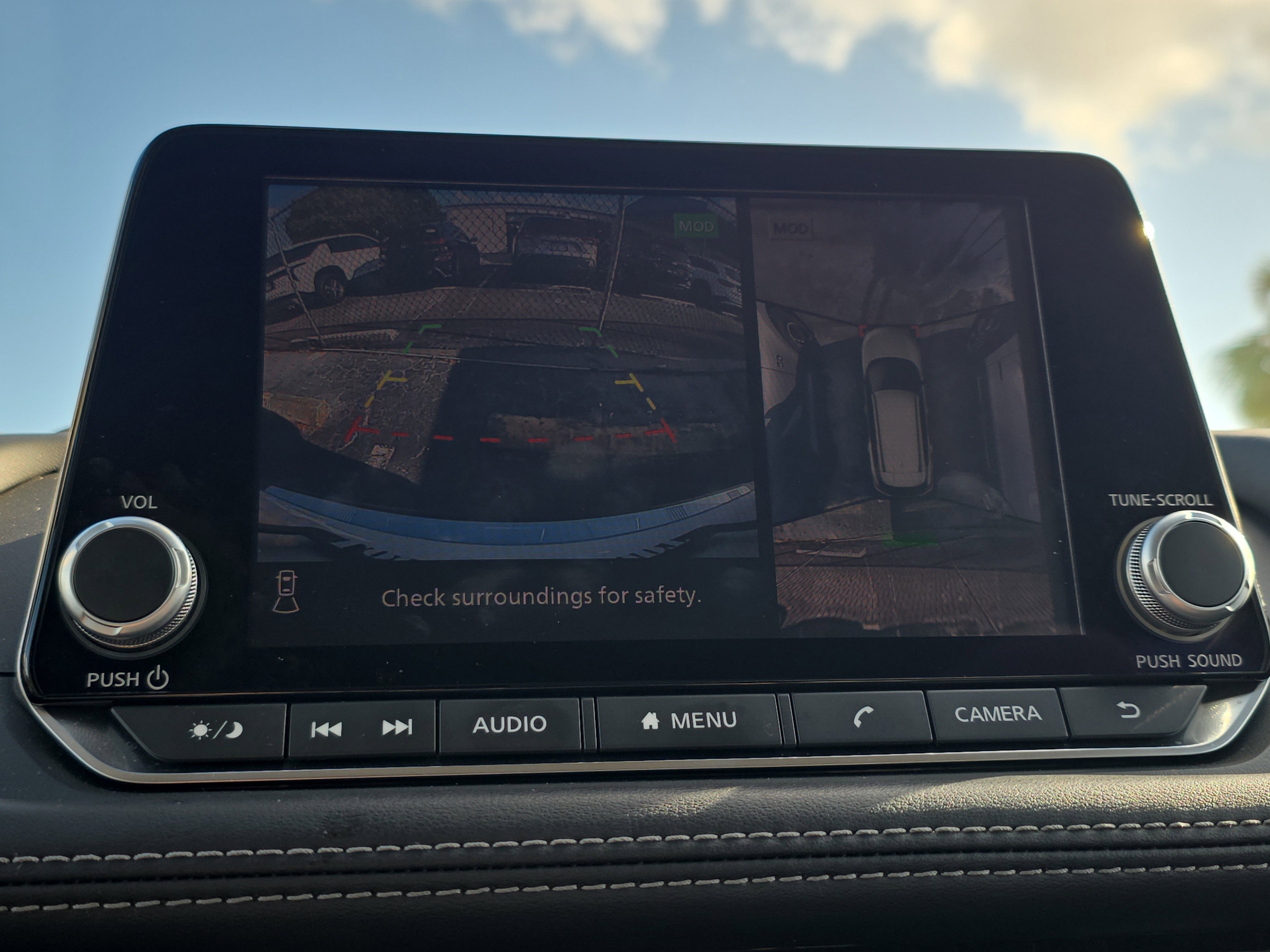 Used 2021 Nissan Rogue SV image 32